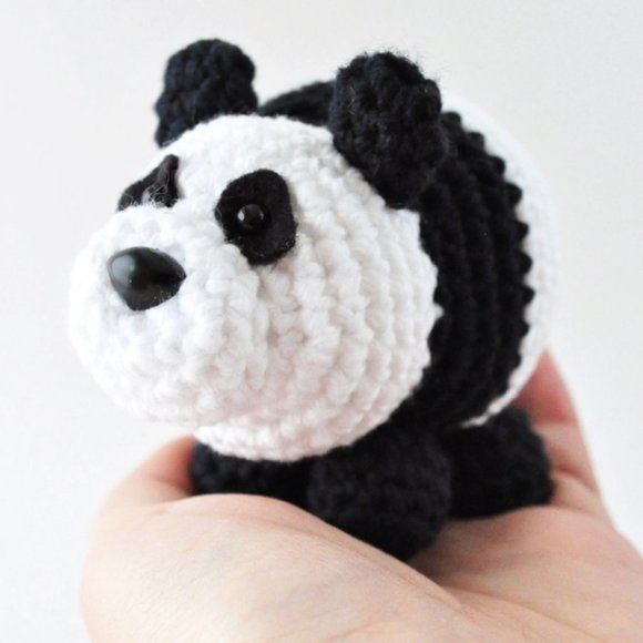 Panda Crochet Kit - Picture 2 of 9